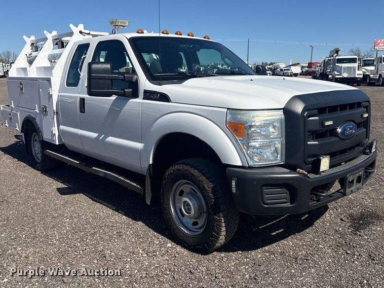 image for item EG8859 2015 Ford F250 Super Duty Ext. Cab utility bed pickup truck