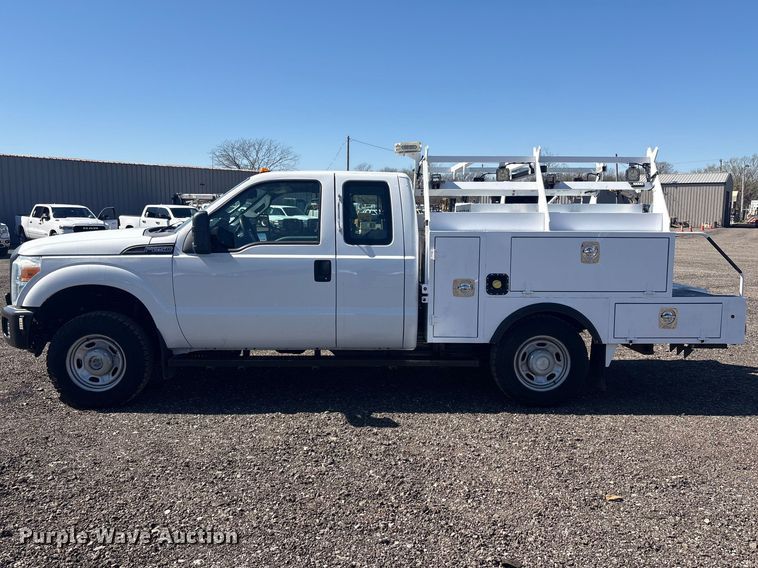 image for item EG8859 2015 Ford F250 Super Duty Ext. Cab utility bed pickup truck