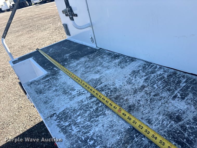 image for item EG8859 2015 Ford F250 Super Duty Ext. Cab utility bed pickup truck