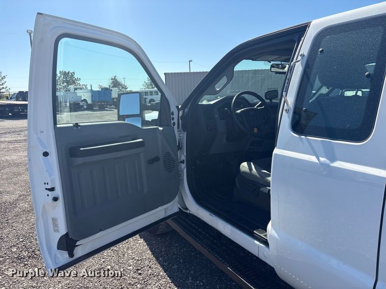 image for item EG8859 2015 Ford F250 Super Duty Ext. Cab utility bed pickup truck