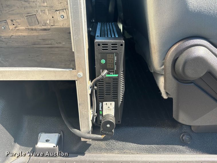 image for item EG8859 2015 Ford F250 Super Duty Ext. Cab utility bed pickup truck