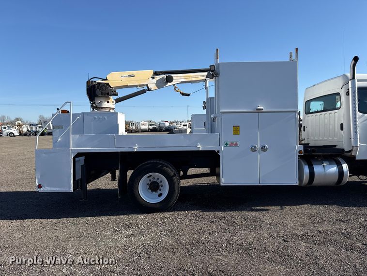 image for item EG8898 2007 Freightliner Business Class M2 crane truck