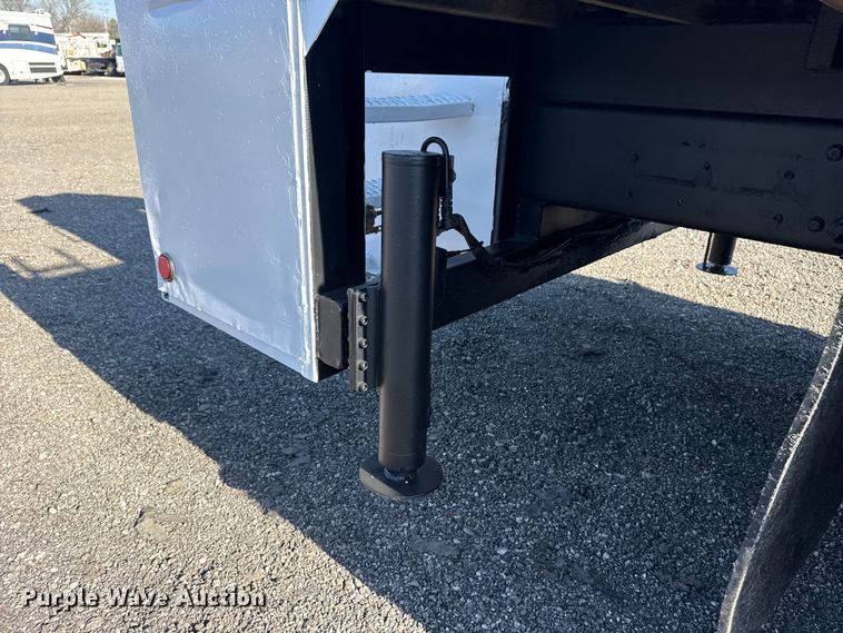 image for item EG8898 2007 Freightliner Business Class M2 crane truck