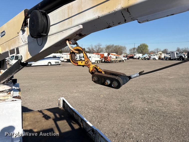image for item EG8898 2007 Freightliner Business Class M2 crane truck