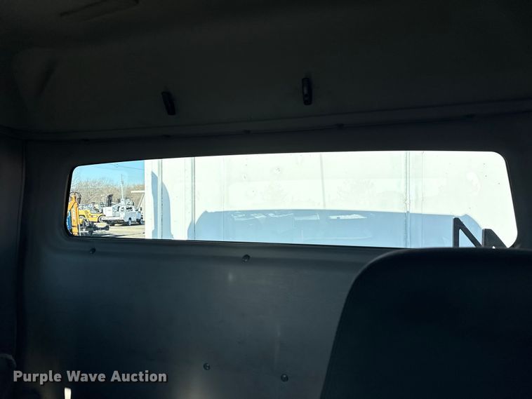 image for item EG8898 2007 Freightliner Business Class M2 crane truck