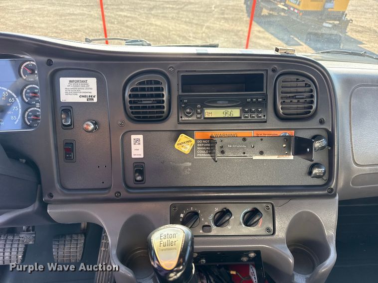 image for item EG8898 2007 Freightliner Business Class M2 crane truck