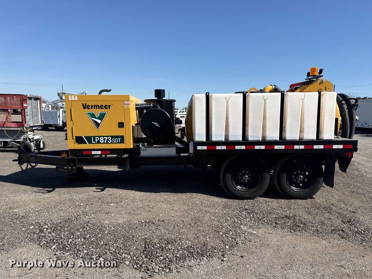 image for item EG8900 2022 Vermeer LP873SDT 