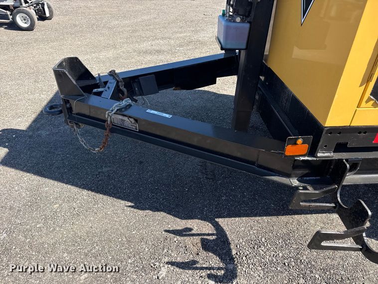 image for item EG8900 2022 Vermeer LP873SDT 