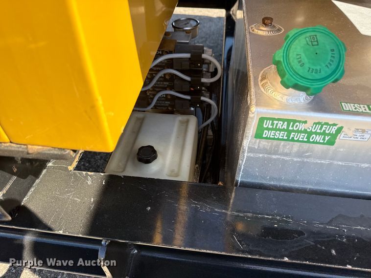 image for item EG8900 2022 Vermeer LP873SDT 