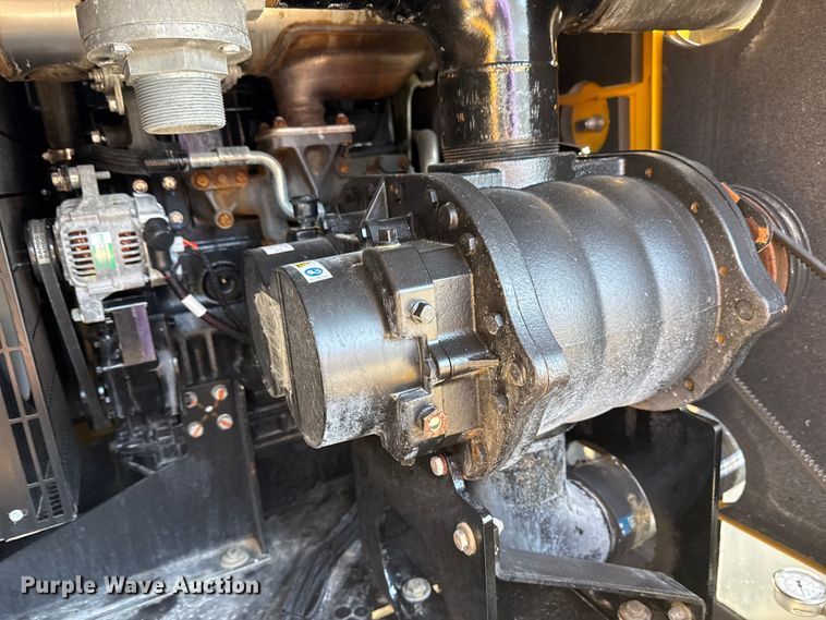 image for item EG8900 2022 Vermeer LP873SDT 