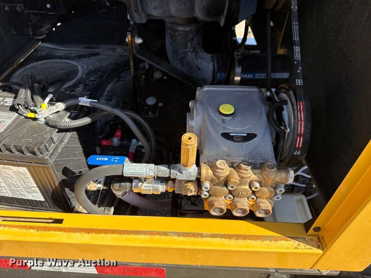 image for item EG8900 2022 Vermeer LP873SDT 