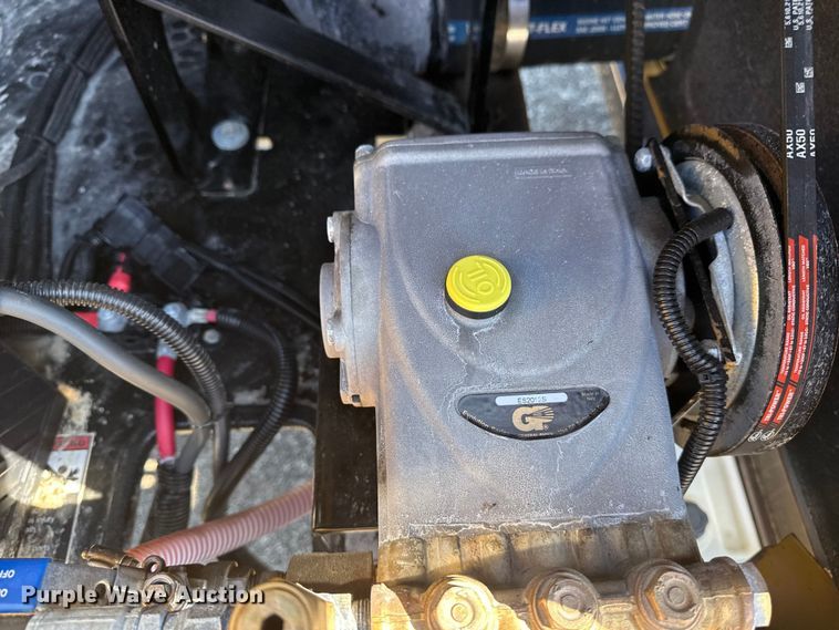 image for item EG8900 2022 Vermeer LP873SDT 