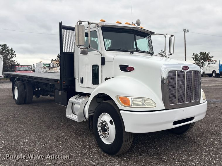 image for item EG8932 2006 Peterbilt 335 flatbed truck