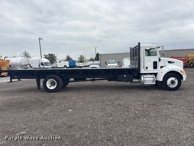 image for item EG8932 2006 Peterbilt 335 flatbed truck