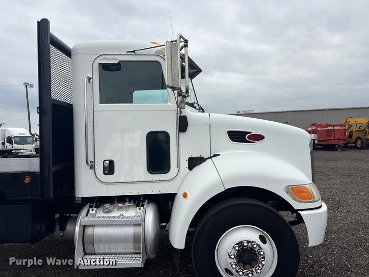 image for item EG8932 2006 Peterbilt 335 flatbed truck