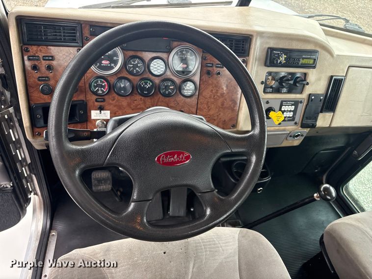 image for item EG8932 2006 Peterbilt 335 flatbed truck