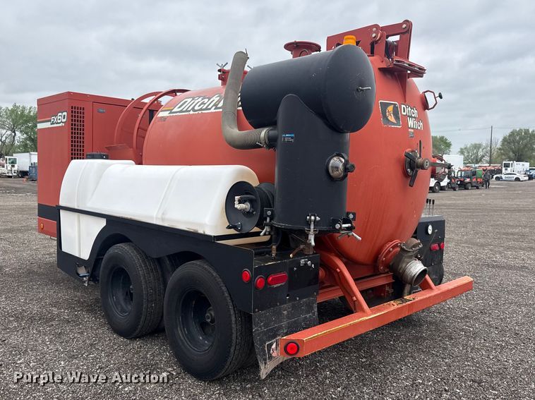 image for item EG8934 2009 Ditch Witch FX60 vacuum excavator