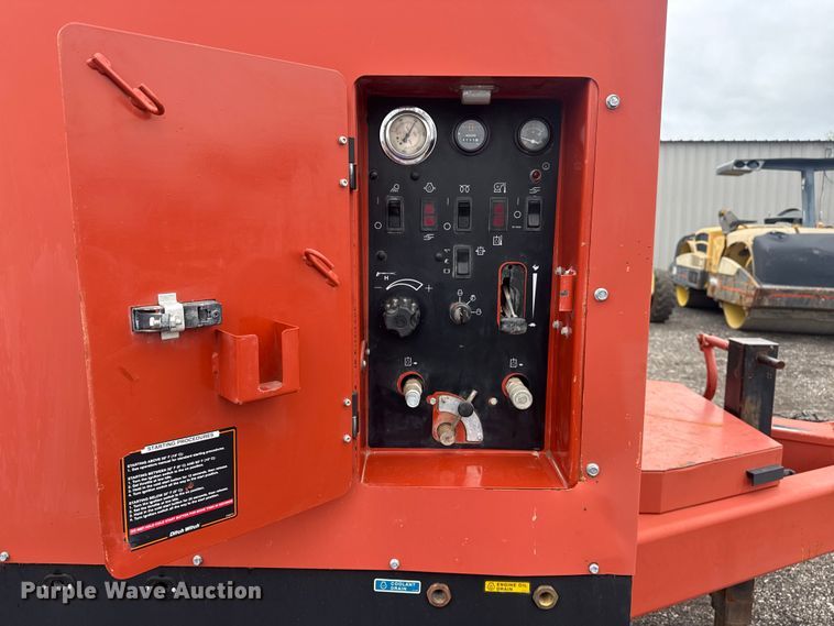 image for item EG8934 2009 Ditch Witch FX60 vacuum excavator