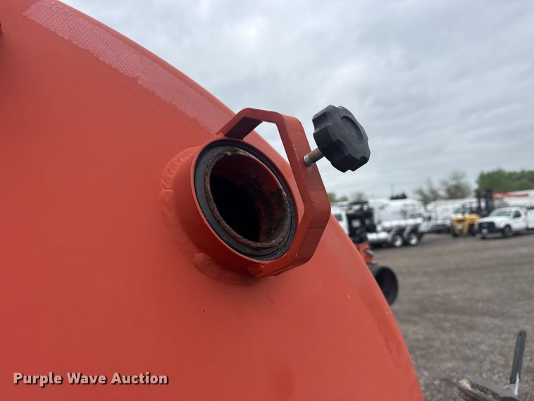 image for item EG8934 2009 Ditch Witch FX60 vacuum excavator