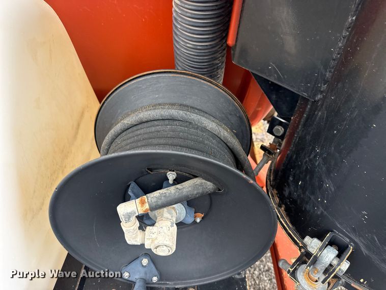 image for item EG8934 2009 Ditch Witch FX60 vacuum excavator