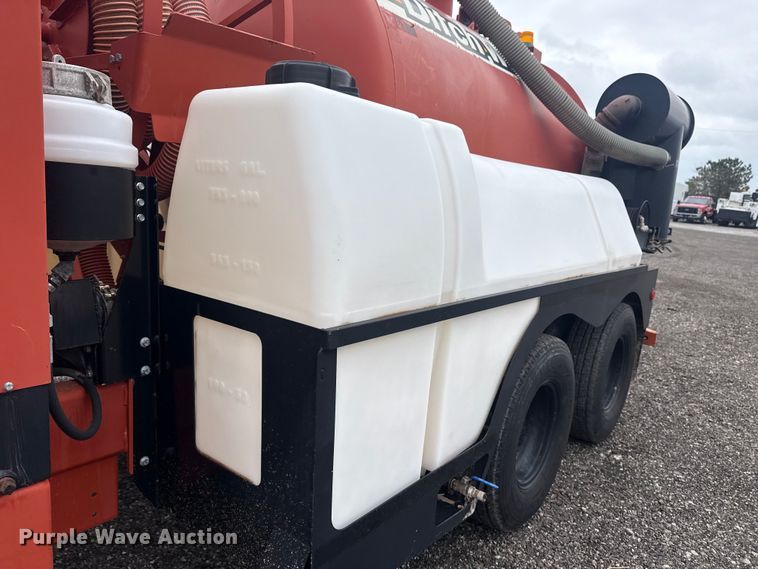 image for item EG8934 2009 Ditch Witch FX60 vacuum excavator