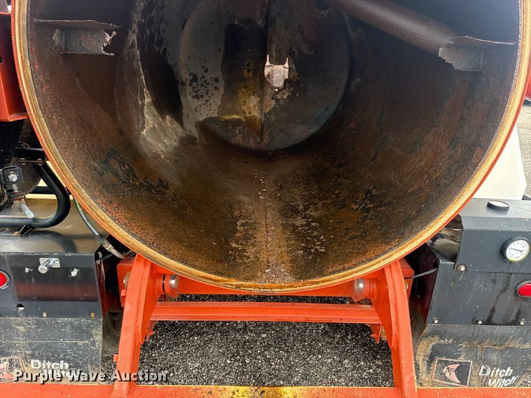 image for item EG8934 2009 Ditch Witch FX60 vacuum excavator