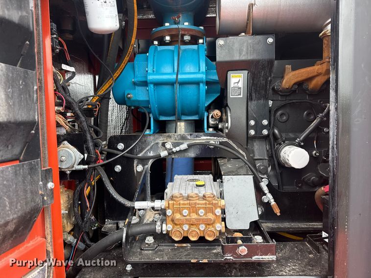 image for item EG8934 2009 Ditch Witch FX60 vacuum excavator