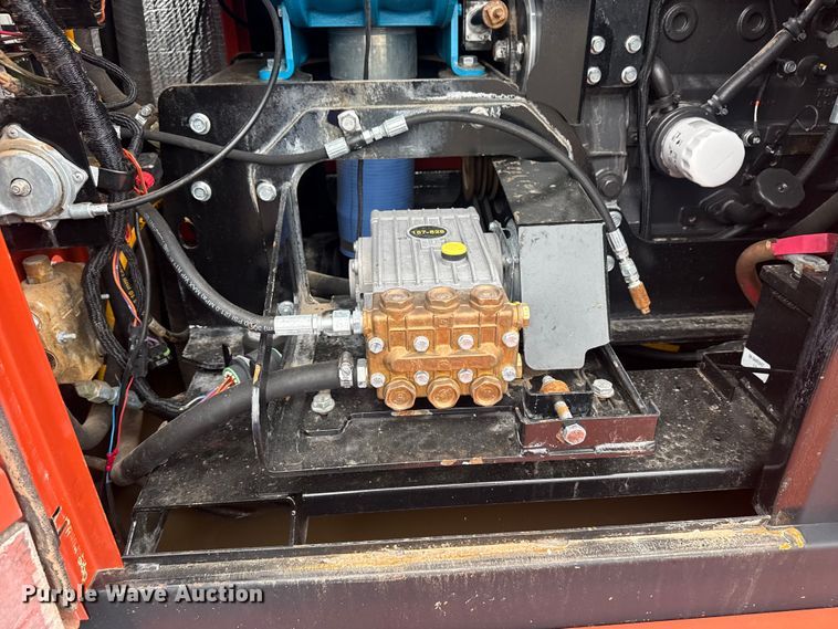 image for item EG8934 2009 Ditch Witch FX60 vacuum excavator