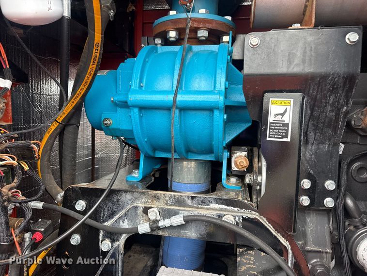 image for item EG8934 2009 Ditch Witch FX60 vacuum excavator