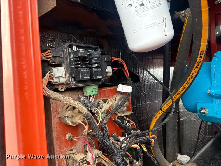 image for item EG8934 2009 Ditch Witch FX60 vacuum excavator