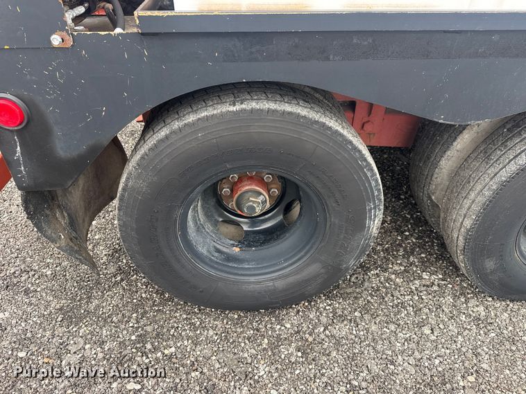 image for item EG8934 2009 Ditch Witch FX60 vacuum excavator