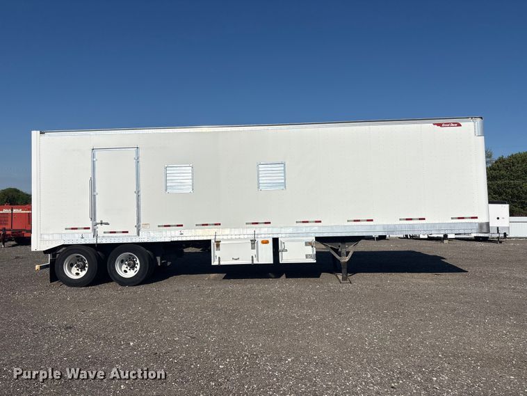 image for item EG8945 2017 Great Dane CLA-1214-01336 dry van trailer with Gulfgate oil purification system