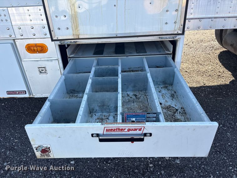 image for item EG8945 2017 Great Dane CLA-1214-01336 dry van trailer with Gulfgate oil purification system