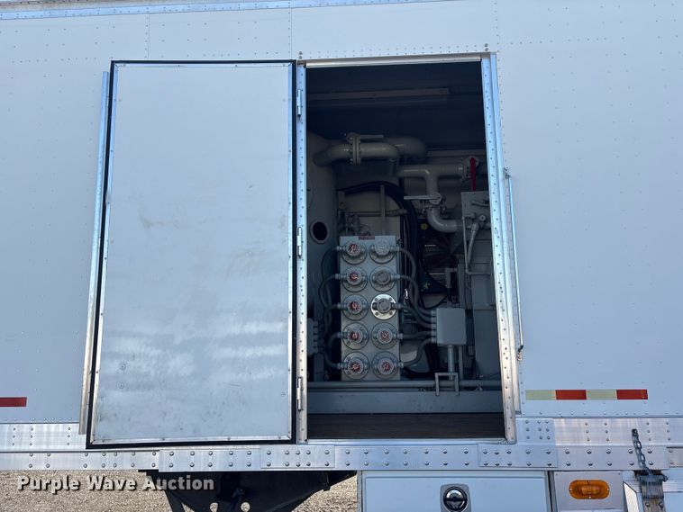 image for item EG8945 2017 Great Dane CLA-1214-01336 dry van trailer with Gulfgate oil purification system