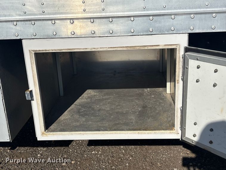 image for item EG8945 2017 Great Dane CLA-1214-01336 dry van trailer with Gulfgate oil purification system