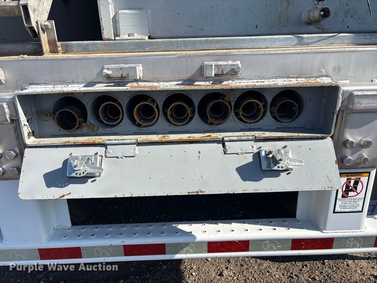 image for item EG8945 2017 Great Dane CLA-1214-01336 dry van trailer with Gulfgate oil purification system