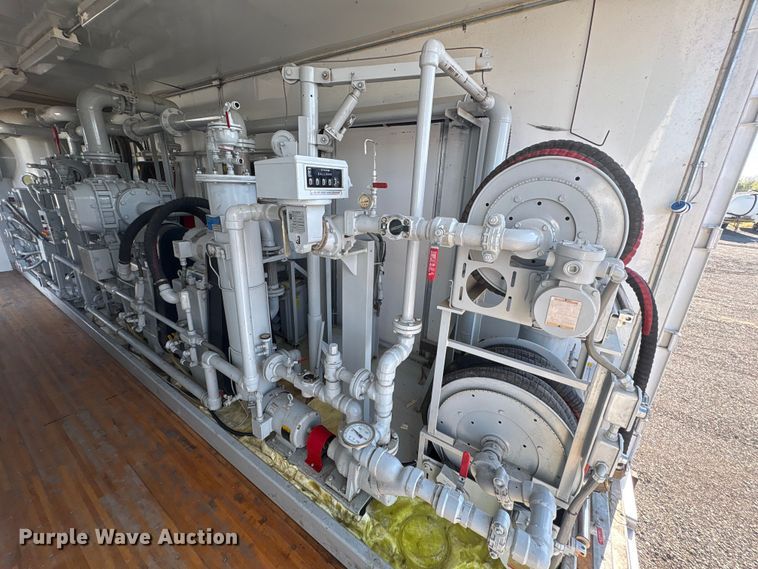 image for item EG8945 2017 Great Dane CLA-1214-01336 dry van trailer with Gulfgate oil purification system