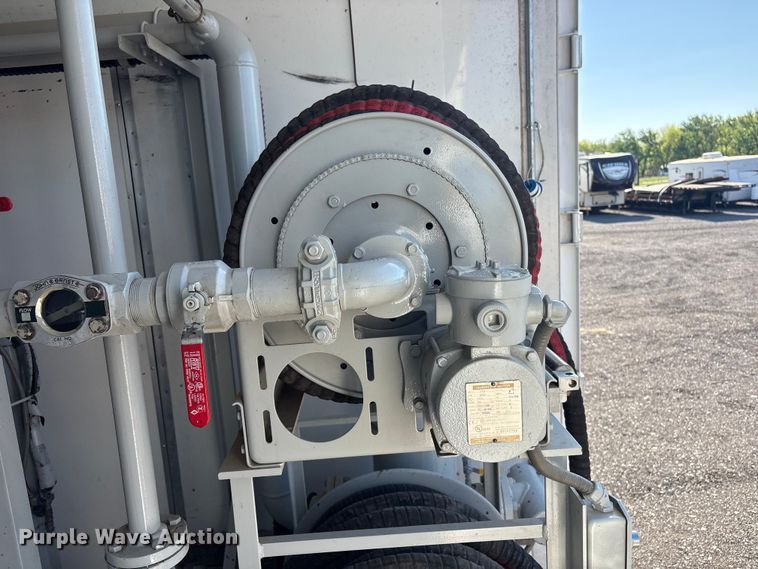image for item EG8945 2017 Great Dane CLA-1214-01336 dry van trailer with Gulfgate oil purification system