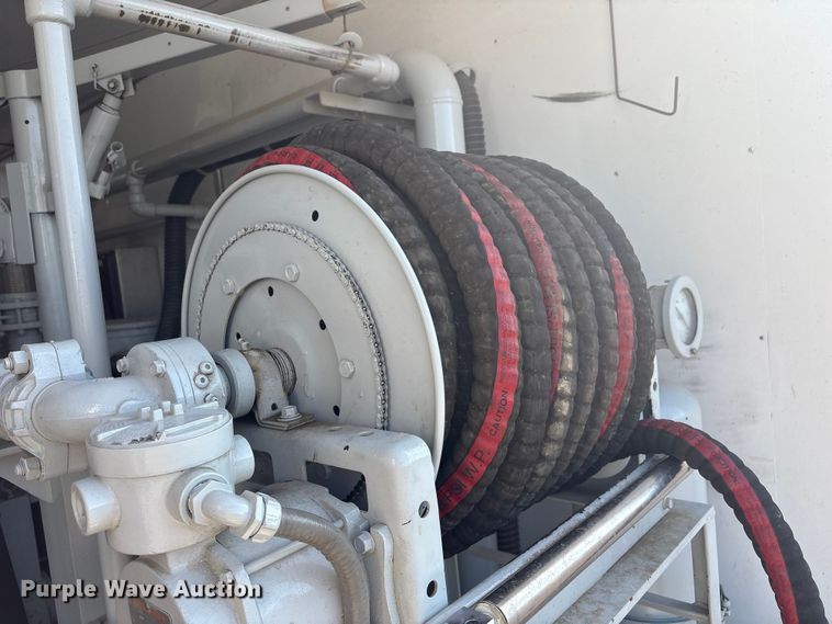 image for item EG8945 2017 Great Dane CLA-1214-01336 dry van trailer with Gulfgate oil purification system