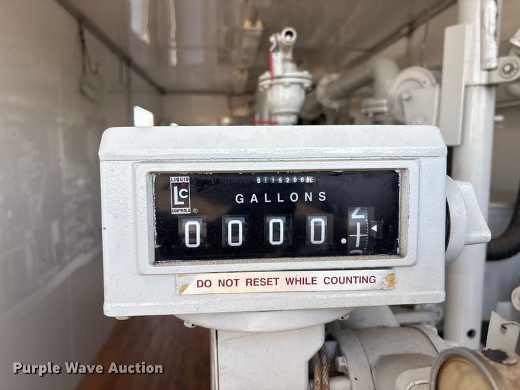 image for item EG8945 2017 Great Dane CLA-1214-01336 dry van trailer with Gulfgate oil purification system