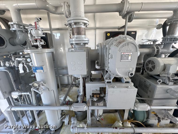 image for item EG8945 2017 Great Dane CLA-1214-01336 dry van trailer with Gulfgate oil purification system