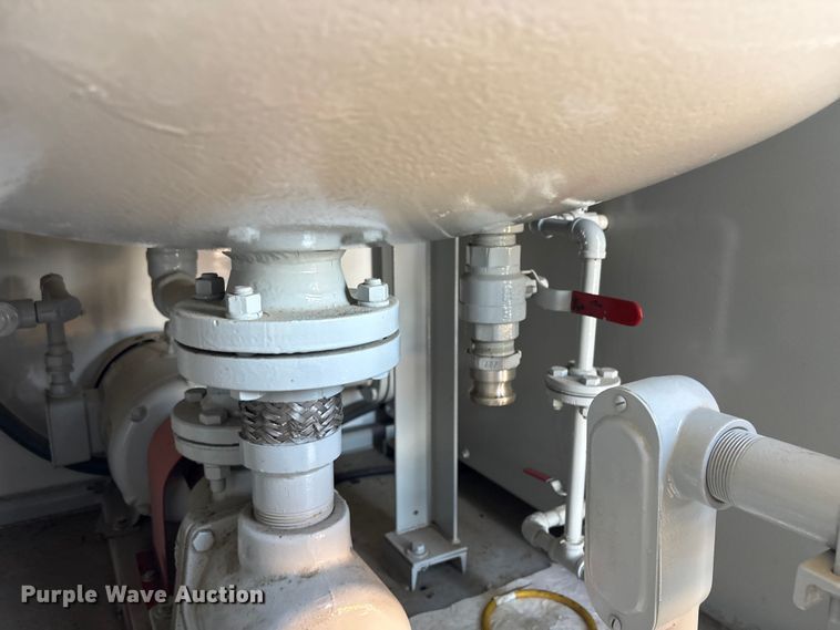 image for item EG8945 2017 Great Dane CLA-1214-01336 dry van trailer with Gulfgate oil purification system