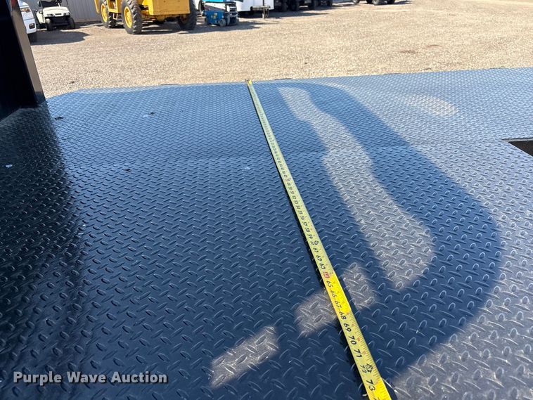 image for item EG8946 2022 Chevrolet Silverado 5500HD flatbed truck