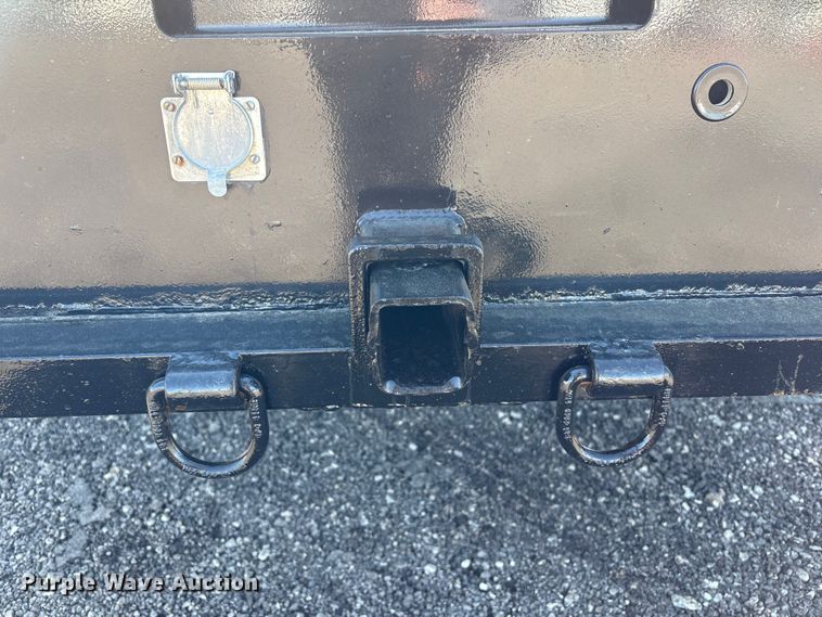 image for item EG8946 2022 Chevrolet Silverado 5500HD flatbed truck