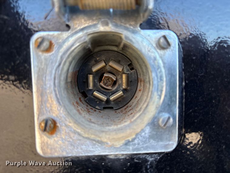 image for item EG8946 2022 Chevrolet Silverado 5500HD flatbed truck