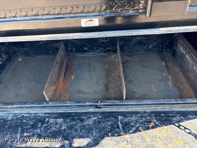 image for item EG8946 2022 Chevrolet Silverado 5500HD flatbed truck