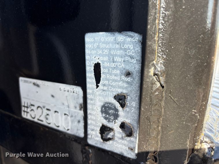 image for item EG8946 2022 Chevrolet Silverado 5500HD flatbed truck