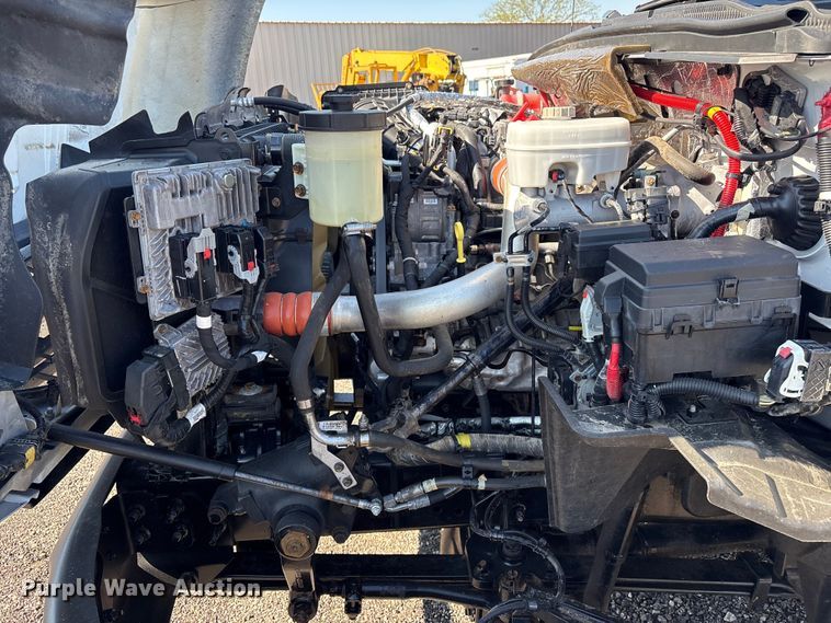 image for item EG8946 2022 Chevrolet Silverado 5500HD flatbed truck