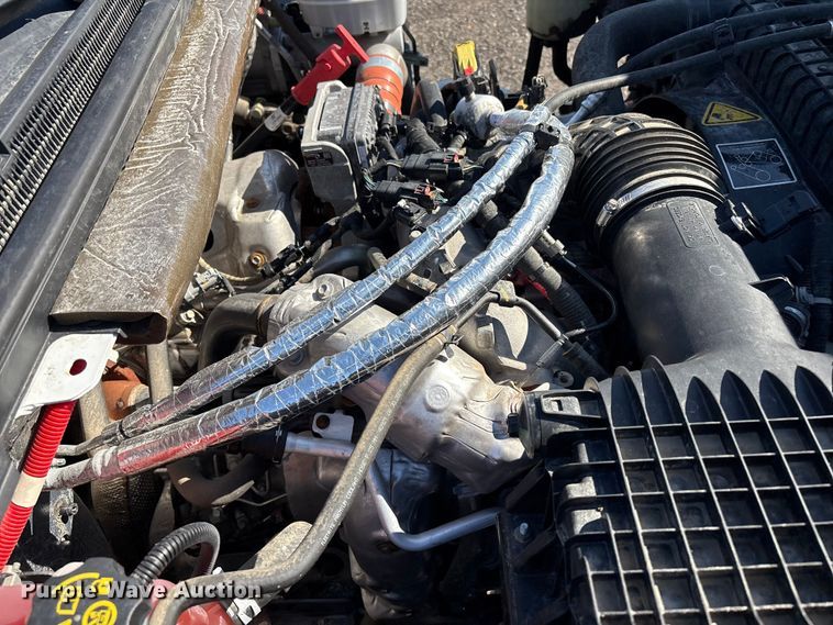 image for item EG8946 2022 Chevrolet Silverado 5500HD flatbed truck