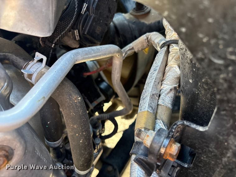 image for item EG8946 2022 Chevrolet Silverado 5500HD flatbed truck